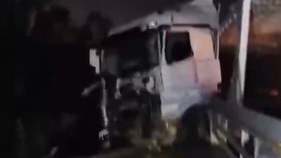 بارهەڵگرێک سێ ئۆتۆمبێلی وێرانکرد و پێنج کەس بریندارن