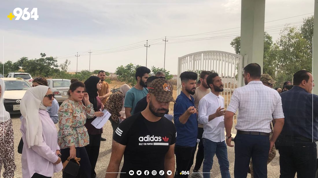 دەرچووە یەکەمەکانی خانەقین خۆپیشاندانیان کرد