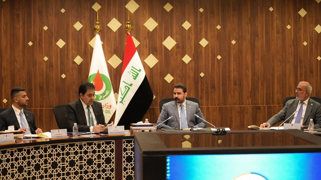 الزيدي يأخذ المندلاوي لوزارة النفط ويسلمه مفاتيح طاقة العراق