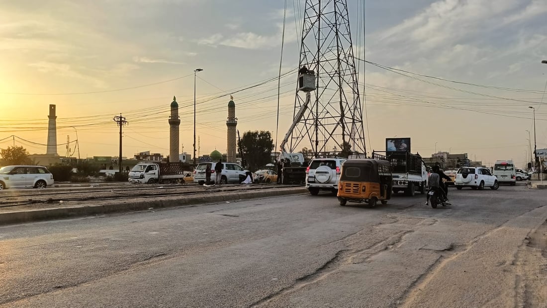 صارت دفن.. البلديات تودع أعمدة الضغط العالي أخيراً والمكان جاهز للجسر الجديد (صور)