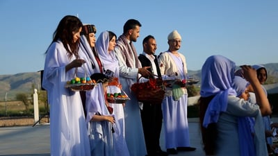 فيديو: البيض الملون في أيدي أطفال سنجار.. رمز كل البدايات