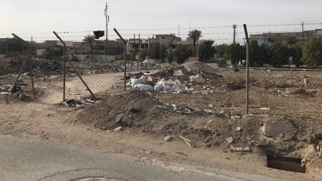 صور من حي السلام: حديقة بين 3 أحياء بغدادية صارت مكباً.. والبلدية تنتظر الأمانة