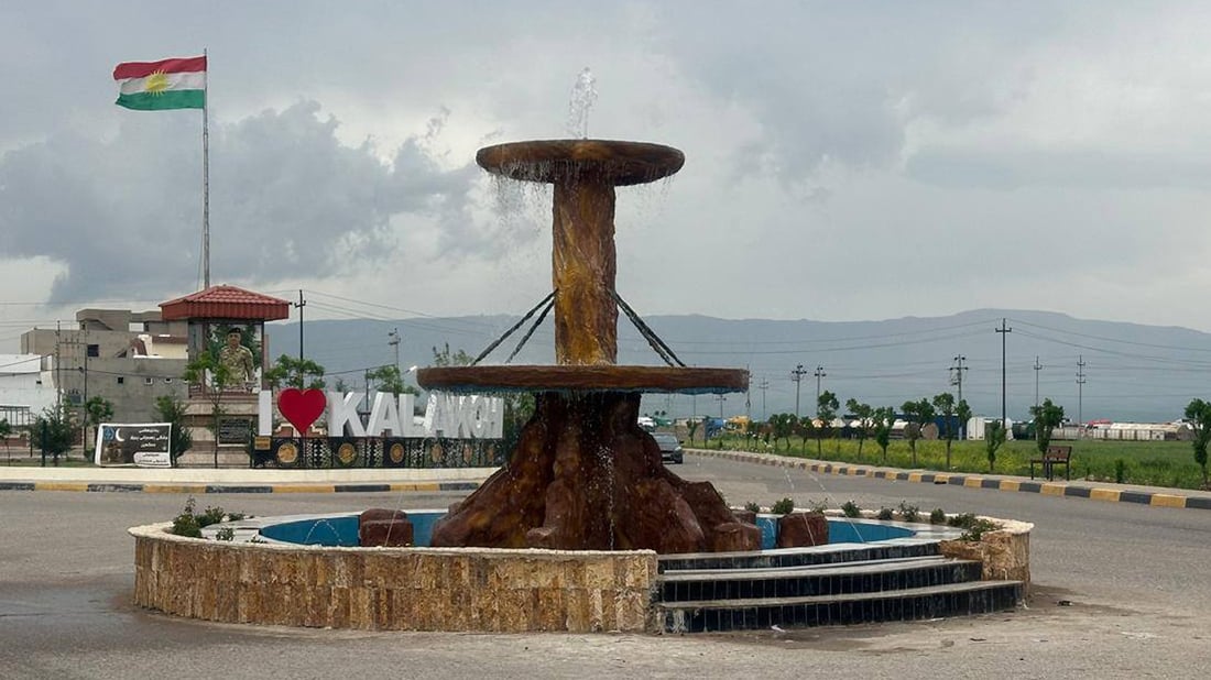 شاره‌وانى كه‌ڵه‌كچى ده‌روازه‌ى ناحیه‌كه‌ى له‌ بانگه‌شه‌ى كاندیدان قه‌ده‌غه‌ كرد