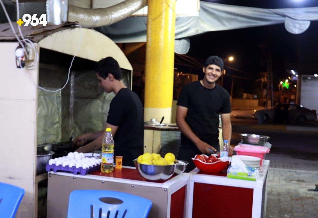 أين يأكل عزّاب طويريج؟ أبو محمد ينتظرهم فجراً بالمخلمة والبيض والشوربة (صور)