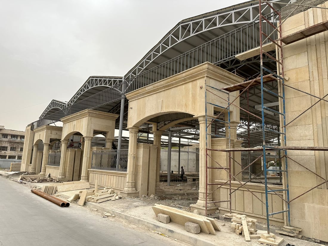 العمل يشارف على نهايته.. جولة مصورة من سوق الموصل النموذجي في باب الطوب