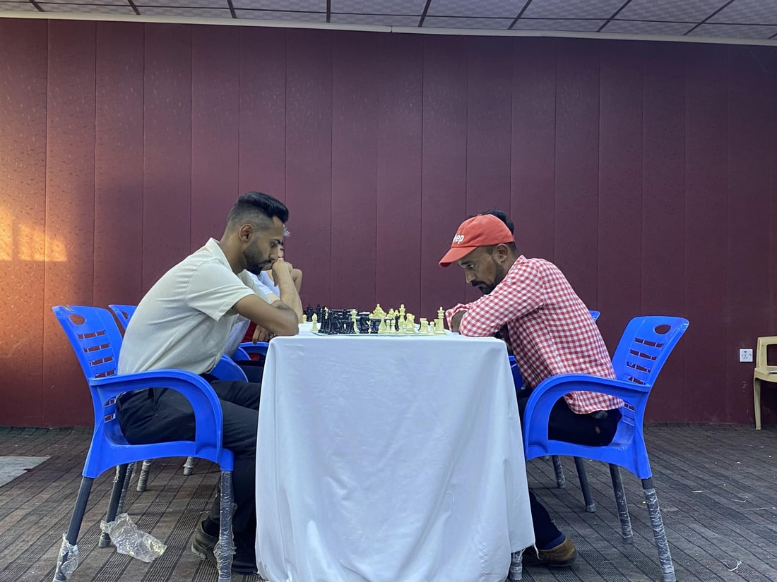 صور: بنات وأولاد في بطولة الزقورة للشطرنج.. مسابقة الراحل علي جمال في الناصرية