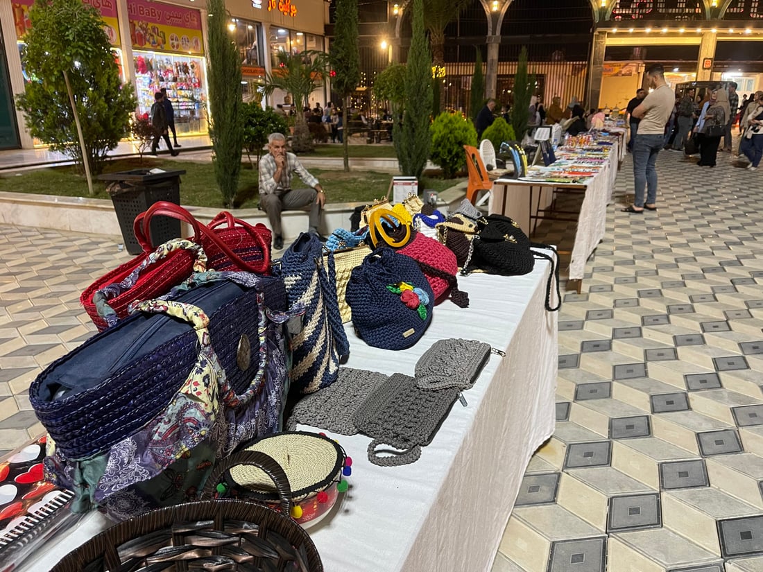 نساء من كركوك تستعرض مهارات إعادة التدوير في معرض “بوليفارد” الليلي (صور)