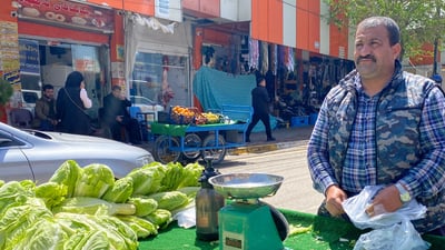 کاسبکارێک هەر بەقسەی خۆش موشتەرییەکی زۆری لەخۆی کۆکردووەتەوە