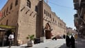 في هذا الخان احتجز العراقيون الضباط الإنكليز “أسرى”.. وأسلحة الثوار الحقيقية!