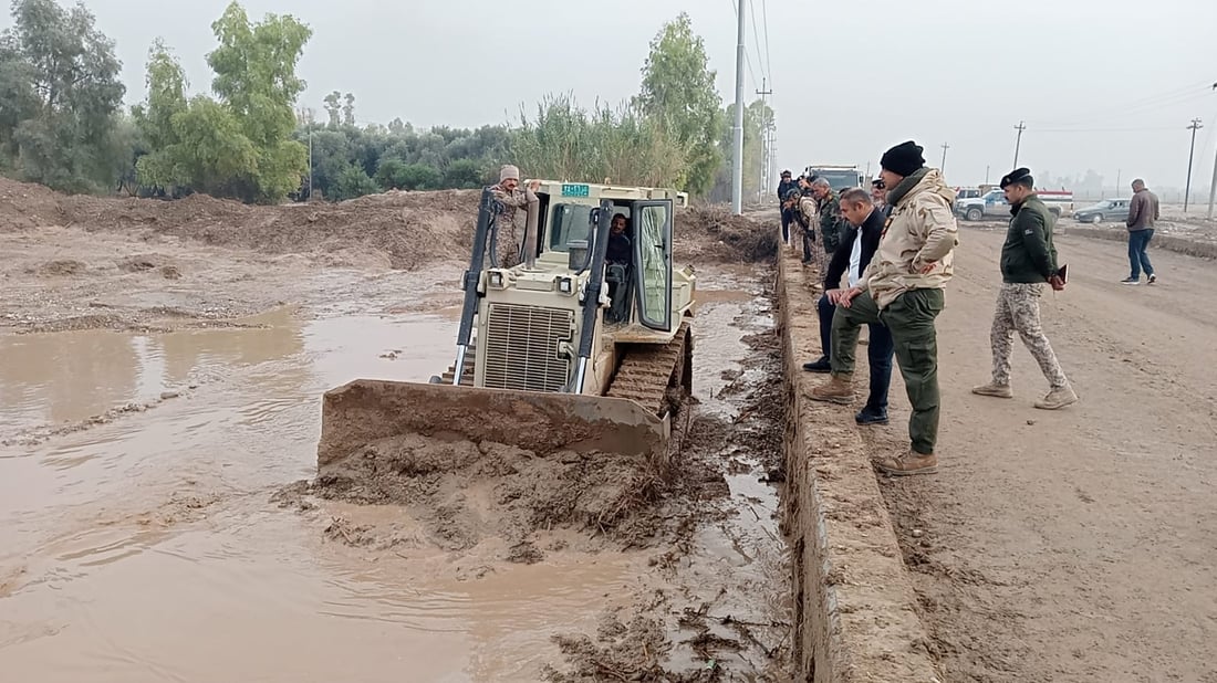 صور: قائد عمليات كركوك يزور المناطق المتضررة من الفيضانات في ناحية ليلان