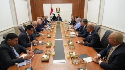 الزيدي يطلق حزمة اقتصادية بـ3.5 تريليون دينار لتنشيط السوق وتمويل المشاريع