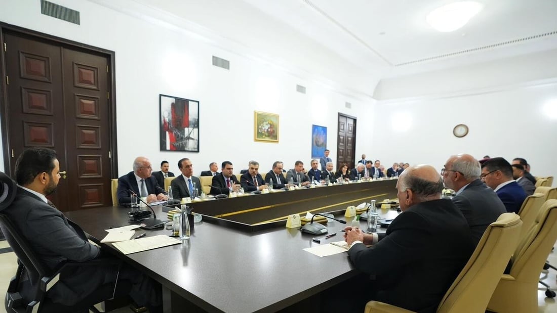 الزيدي جمع قائد الجيش بشركات النفط العالمية وأمر بحماية قطاع البترول في كردستان