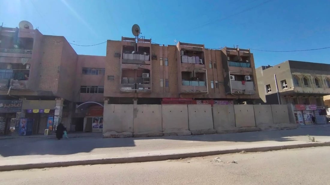 السماوة: سقوط “الشرفة” على “البيك أب” يتفاعل.. خلاف على العزل بصبات الكونكريت