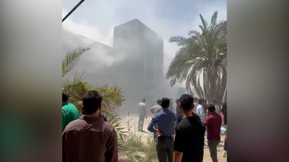 الموظفون والمراجعون بخير بعد حريق في مديرية تقاعد المعقل (فيديو)
