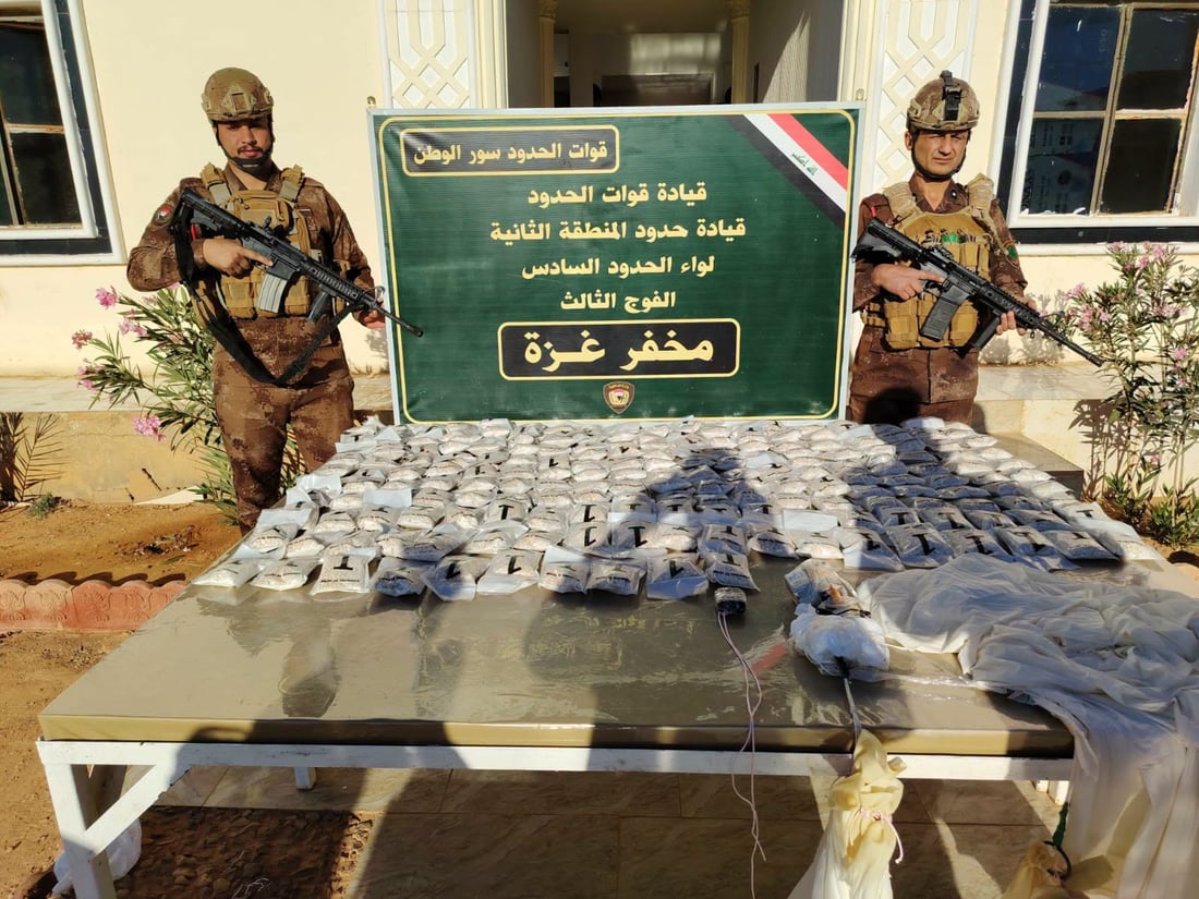 بالصور.. إسقاط “بالون هوائي” محمل بـ34 كغم كبتاغون في طريبيل