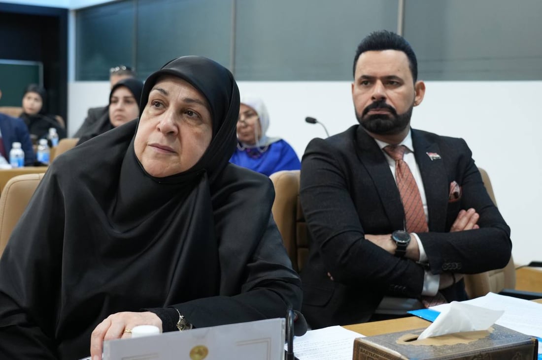صور: المتخاصمون على قانون الأحوال يجتمعون في البرلمان بحضور اليونسيف
