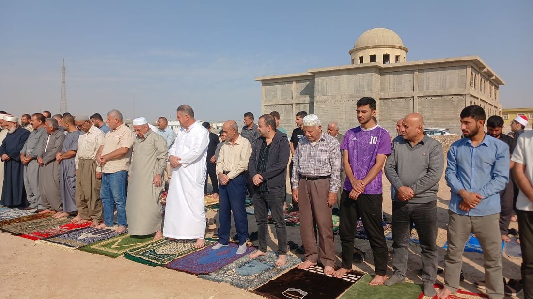 “تأخرت الأمطار فرفعنا أيدينا للسماء”.. آلتون كوبري تؤدي صلاة الاستسقاء (صور)