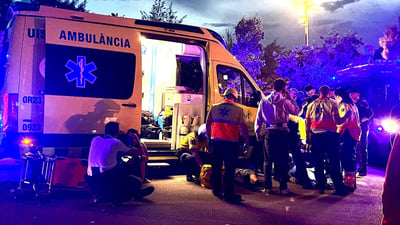 ئۆتۆمبێلێک خۆی كرد بە ناو هاندەراندا و بریندار هەیە