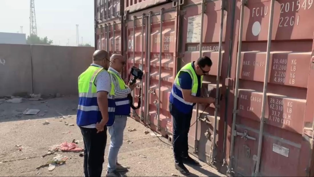 “عملية استباقية” للكمارك في ساحة الترحيب.. فحص وتحليل الحاويات بالأشعة