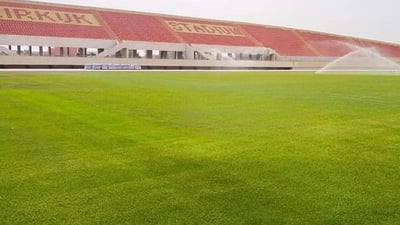 یاریگه‌ی ئۆڵمپیی کەرکوک بە نیوەچڵی جێهێڵدراوە