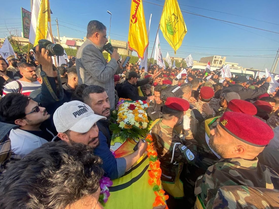 صور: الحشد يشيع “القائد أبو باقر” من أمام مديرية الإعلام