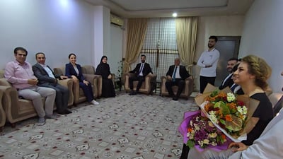 مامۆستایان به‌مشه‌وه‌ سه‌ردانى ئارتین شادیان كرد و پیرۆزباییان لێكرد