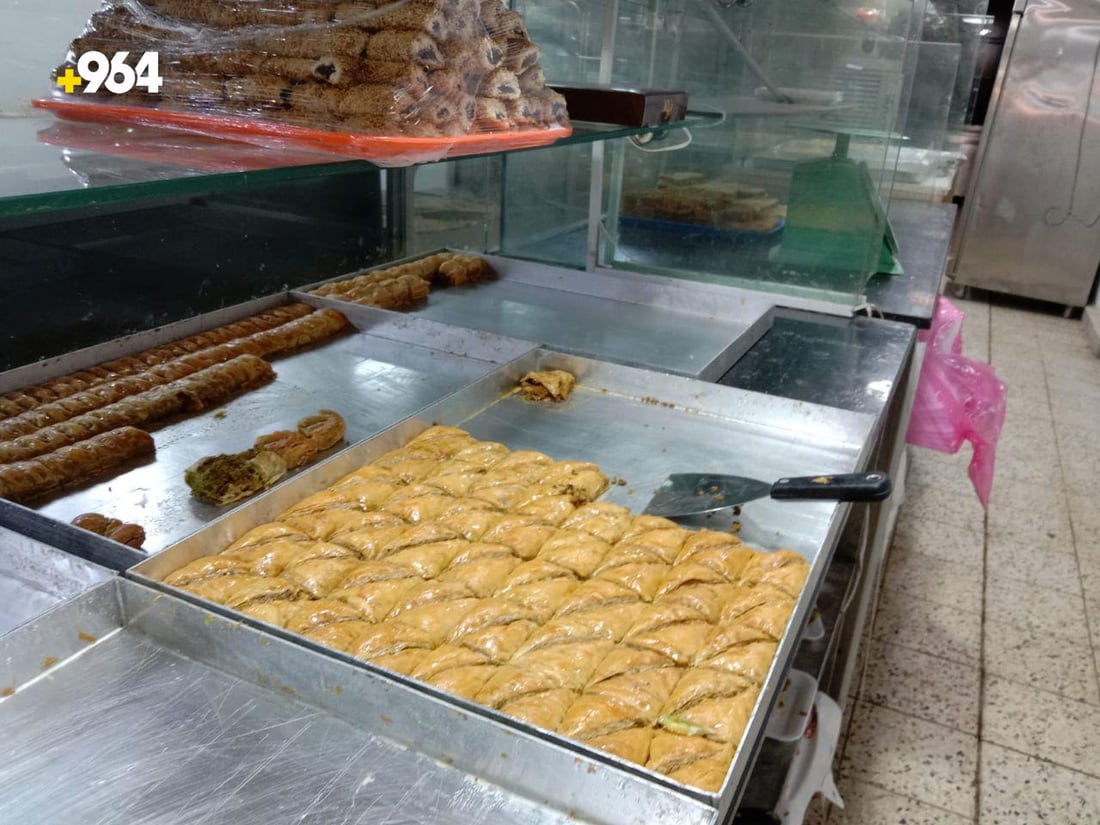 الفلسطيني يستحوذ على سوق الحلويات شرقي بغداد.. سكر قليل والبيع بسعر الجملة (صور)