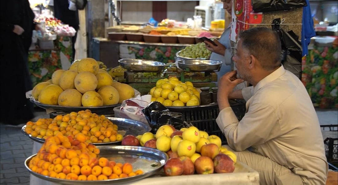 مسير الأربعين يرفع أسعار الفواكه والخضار في الكوت.. الطلب مرتفع والمنفذ مغلق (صور)