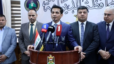 فيديو: قطار “الفاو تركيا” يلهب حماس الديوانية.. أول محافظة رفعت تعارضات السكك