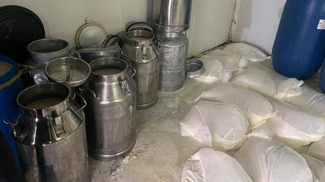 لە ئاکرێ ده‌ستبه‌سه‌ر زیاتر له‌ سێ تۆن شیری ماوه‌به‌سه‌رچوودا گیرا