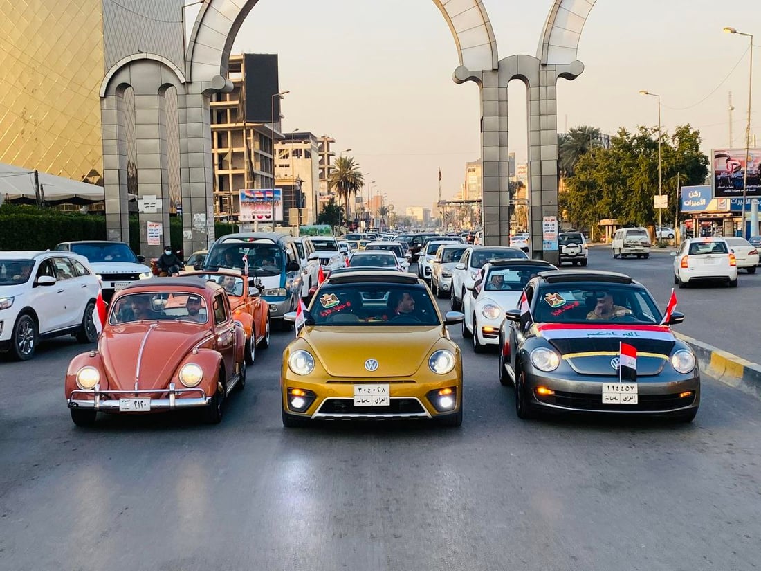 العراقيات يعشقن سيارة الرايخ الألماني.. معتز يجمع ملاك “الرگة” في گروب فيسبوك (صور)