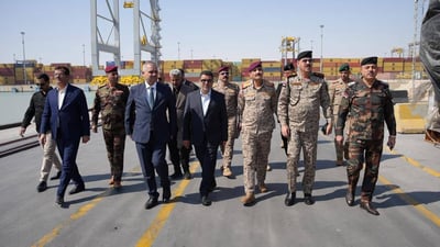 قيادات البصرة في ميناء أم قصر لضمان انسيابية إخراج البضائع المتكدسة