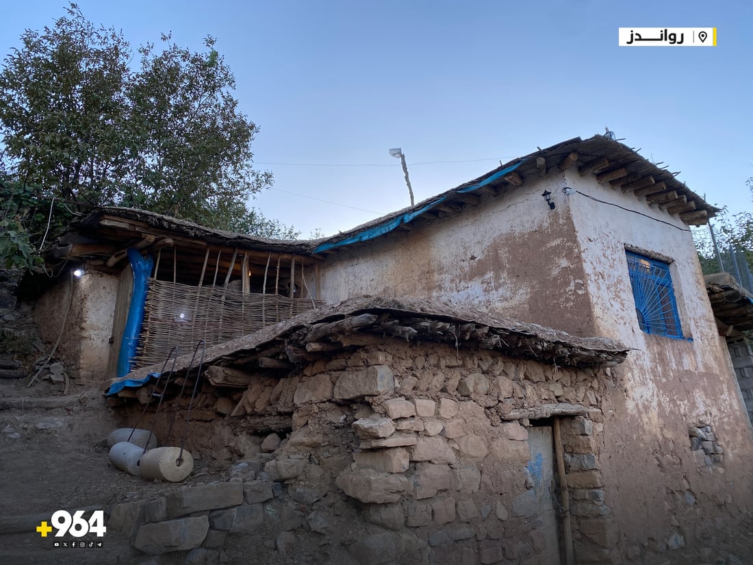 منزل جبلي على الطريق الساحر كأنه من القصص الرومنسية.. وأحبه العرسان (صور)