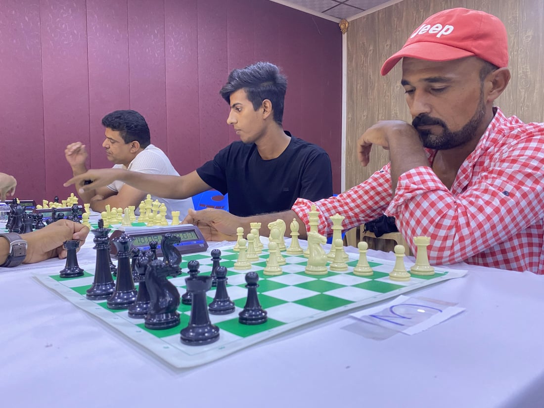 صور: بنات وأولاد في بطولة الزقورة للشطرنج.. مسابقة الراحل علي جمال في الناصرية