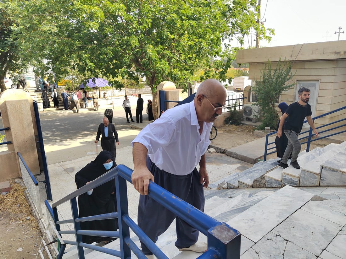 ازدحام في مصارف كردستان مع بدء صرف الوجبة الأولى من رواتب شهر أيار