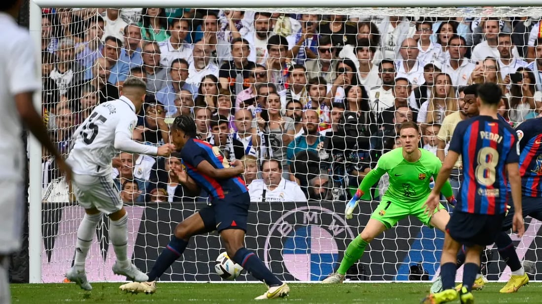 وزير سابق يحتفل بـ”صاروخ” مدريد.. وجمهور الحشد يسأل عن تشكيلة السوداني