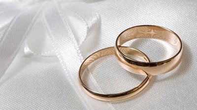 ارتفاع سقف التكاليف يمتد إلى “المهر”.. شبّان يؤجلون زواجهم في المثنى