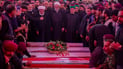 صور: ممثل المرجع السيستاني يصلي على ضحايا الحشد والمستشارين الإيرانيين