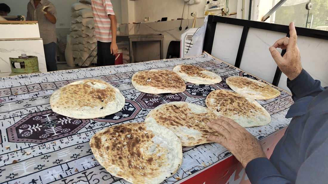 نانەواخانەیەک رۆژانە سەعاتێک خزمەتی خەڵکی فەقیر و هەژار دەکات
