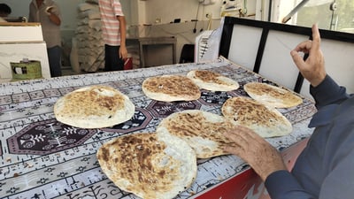 نانەواخانەیەک رۆژانە سەعاتێک خزمەتی خەڵکی فەقیر و هەژار دەکات