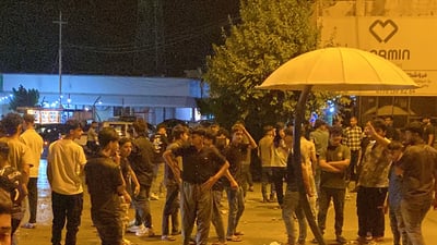 چەند شەوێکە گەنجانی راپەڕین دێنە سەر جادە و دەنگی ناڕەزایی هەڵدەبڕن
