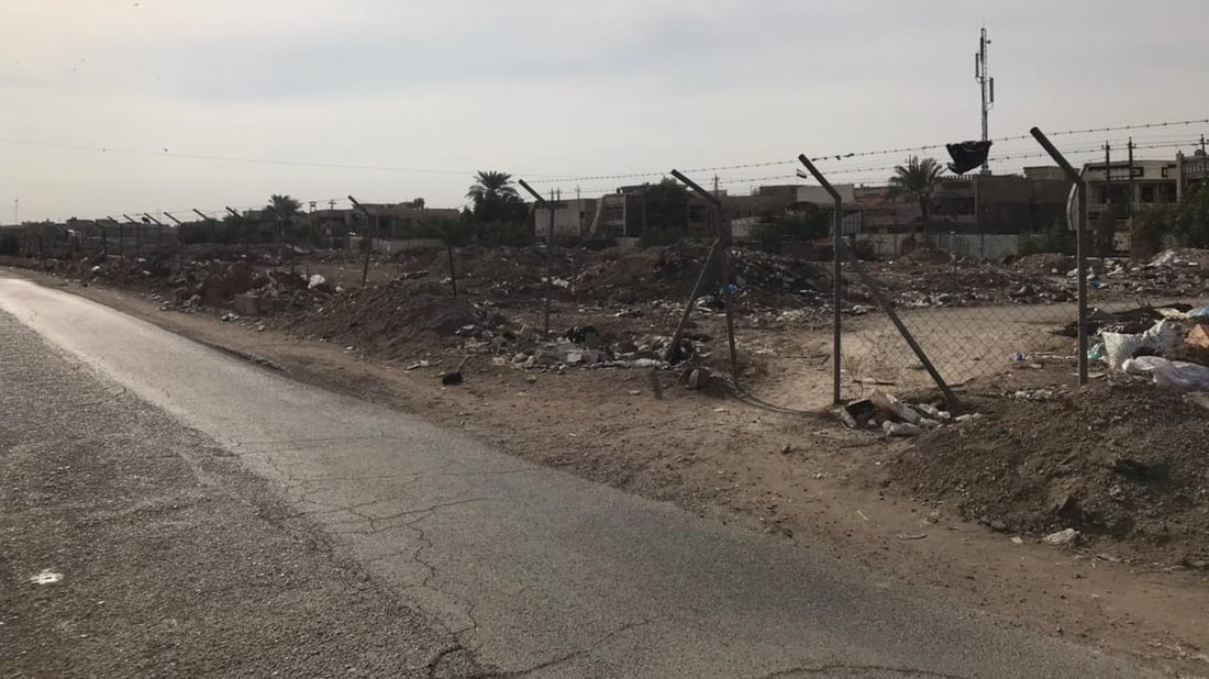 صور من حي السلام: حديقة بين 3 أحياء بغدادية صارت مكباً.. والبلدية تنتظر الأمانة