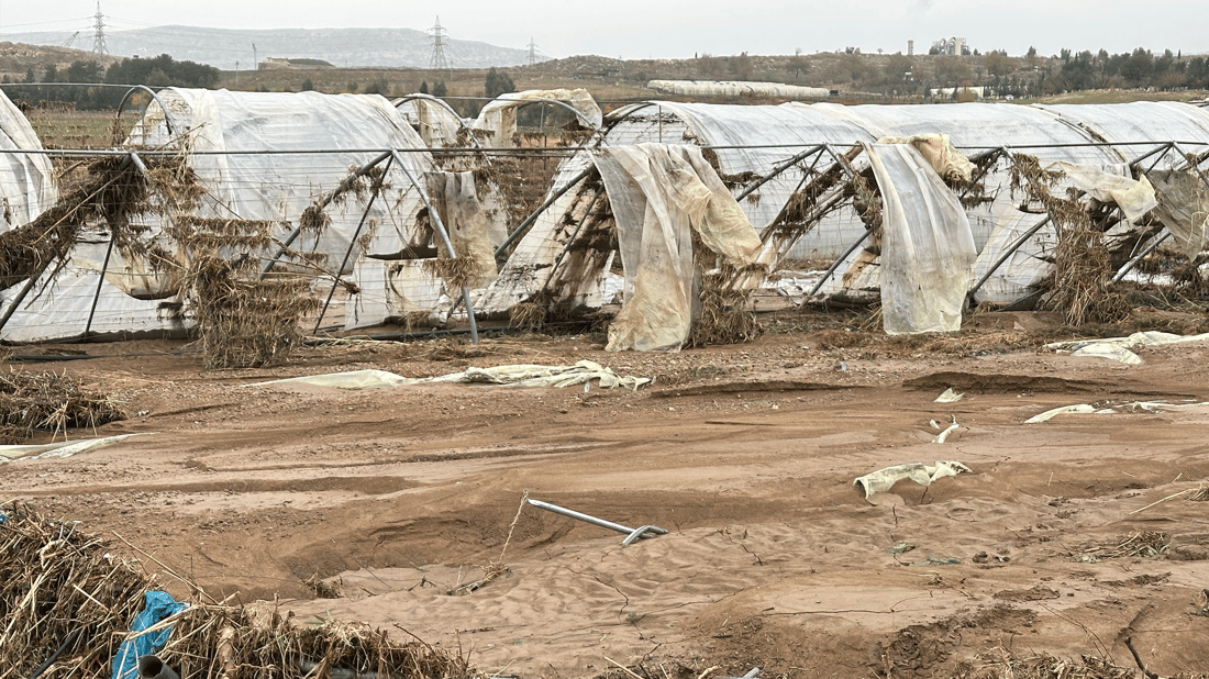 لە تەیناڵ لافاو 10 خانووی پلاستیکی راماڵیوە