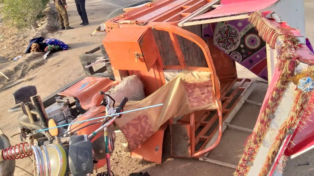 البصرة: مشادة بين هيونداي وسبورتج قلبت الستوتة وقتلت السائق واثنين من أبنائه (صور)