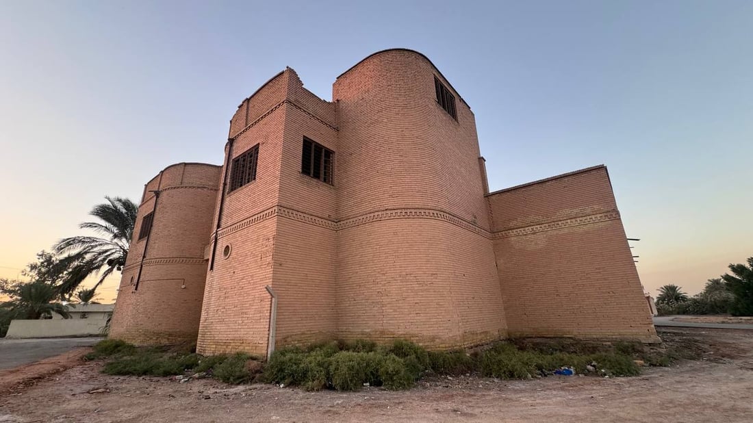 مشاهد جوية لقصر الأمير الفتلاوي في المشخاب.. خزن بنادق الثورة ومهّد لعرش فيصل