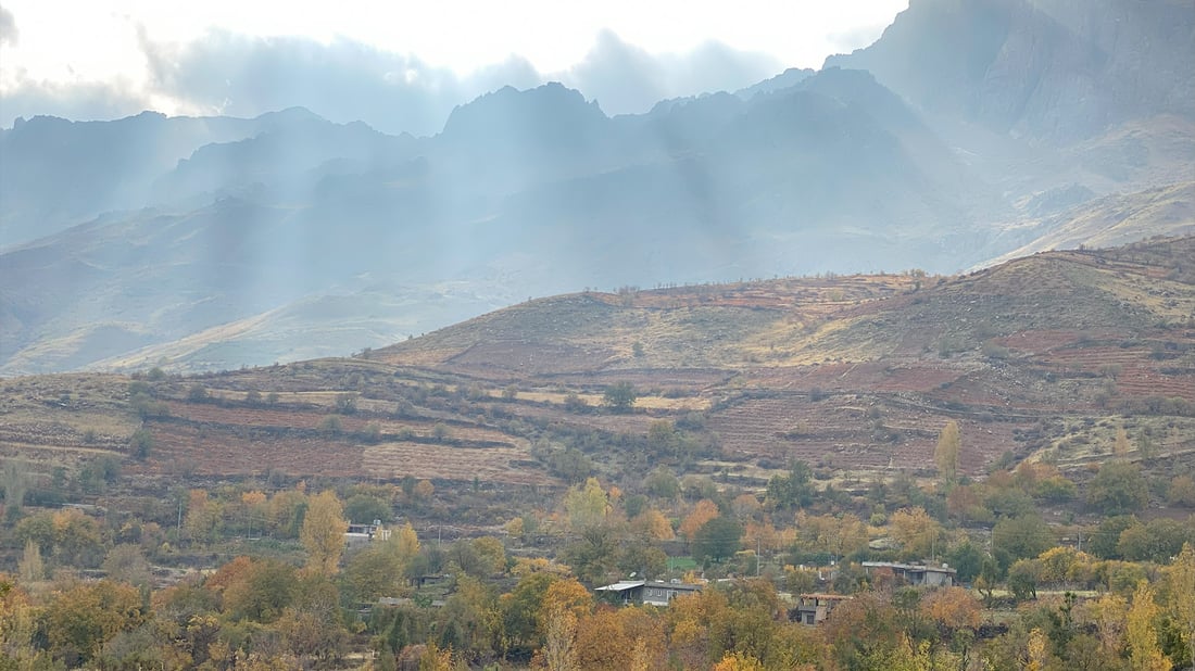 هاوڵاتیانی وەرتێ بەدەست کەمی کارەباوە دەناڵێنن