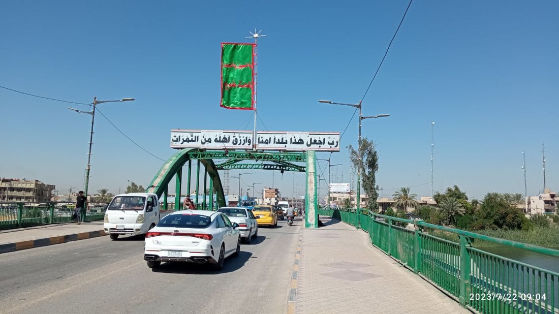 صور: السواد يغطي شوارع طويريج والمواكب جاهزة لتوزيع الطعام على الزائرين مجاناً