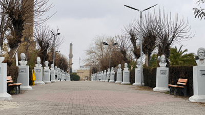 جارێکی دیکە بەشێک لە پەیکەری کەسایەتیەکان لە پارکی منارەی هەولێر شێوێندراون