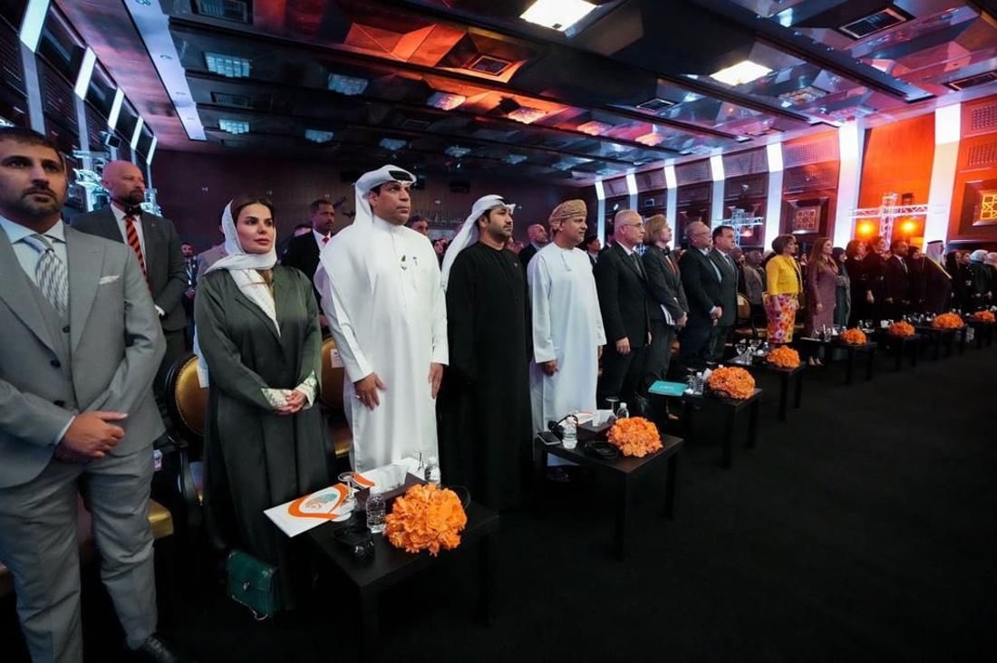 الحلبوسي يتوسط نوار عاصم وطيف سامي في مؤتمر لمناهضة العنف على أساس النوع