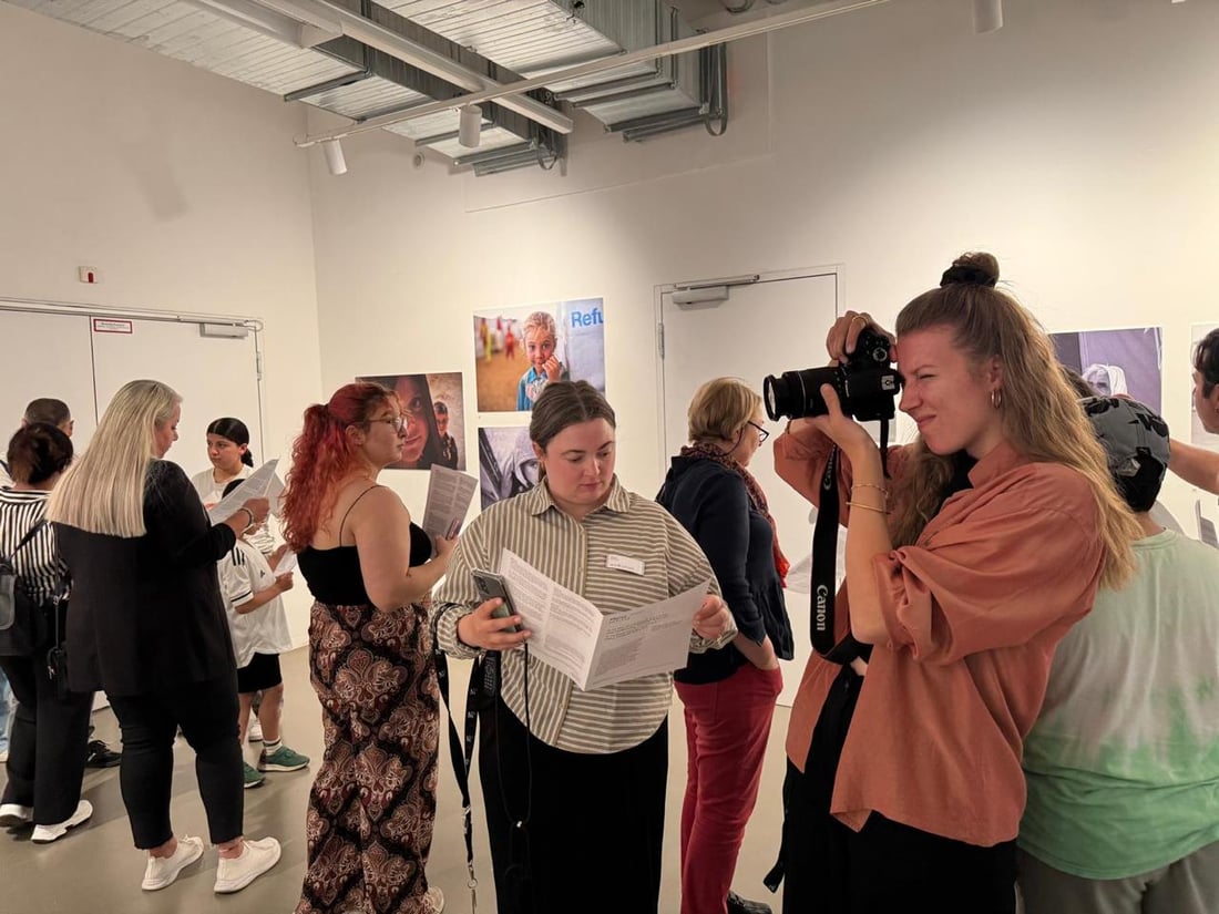 کوڕێکی کورد بەخەمی ئێزدییەکان کۆ کردەوەو بە فۆتۆ بردییە ئەڵمانیا